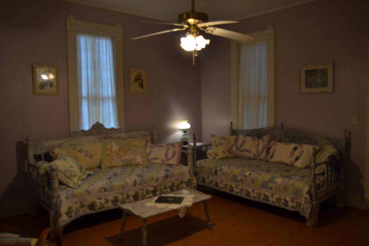 Carleton House Bed And Breakfast Bonham 외부 사진