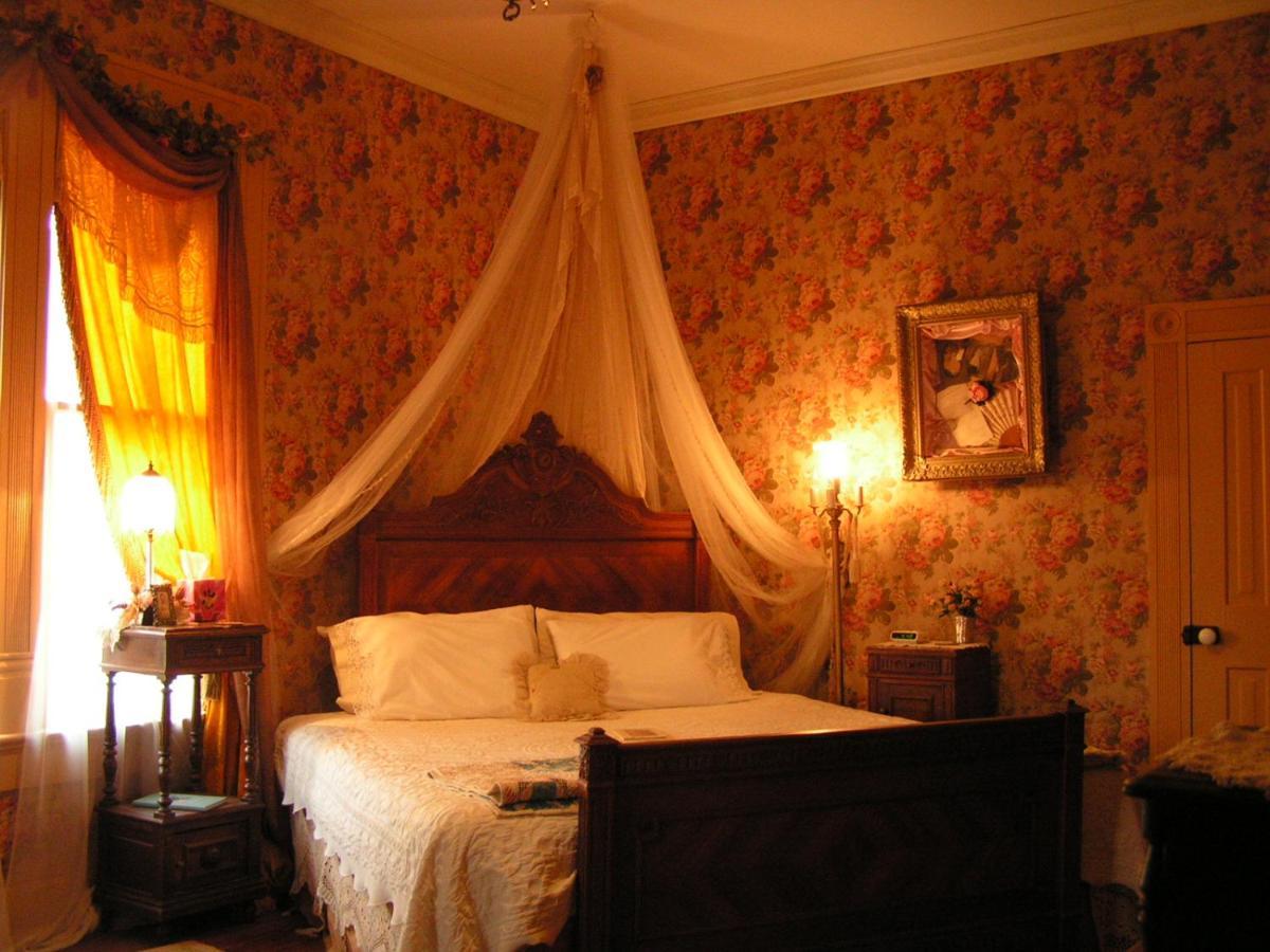 Carleton House Bed And Breakfast Bonham 외부 사진