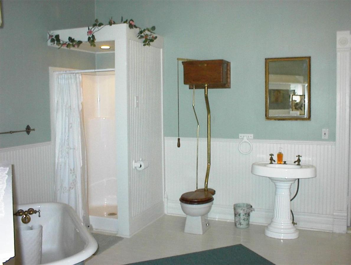 Carleton House Bed And Breakfast Bonham 외부 사진